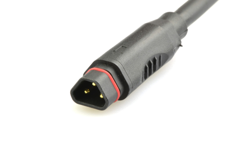 Male cable connector