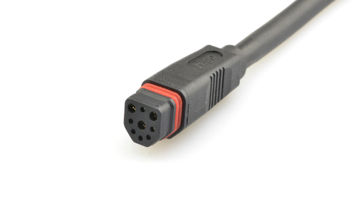 Female cable connector