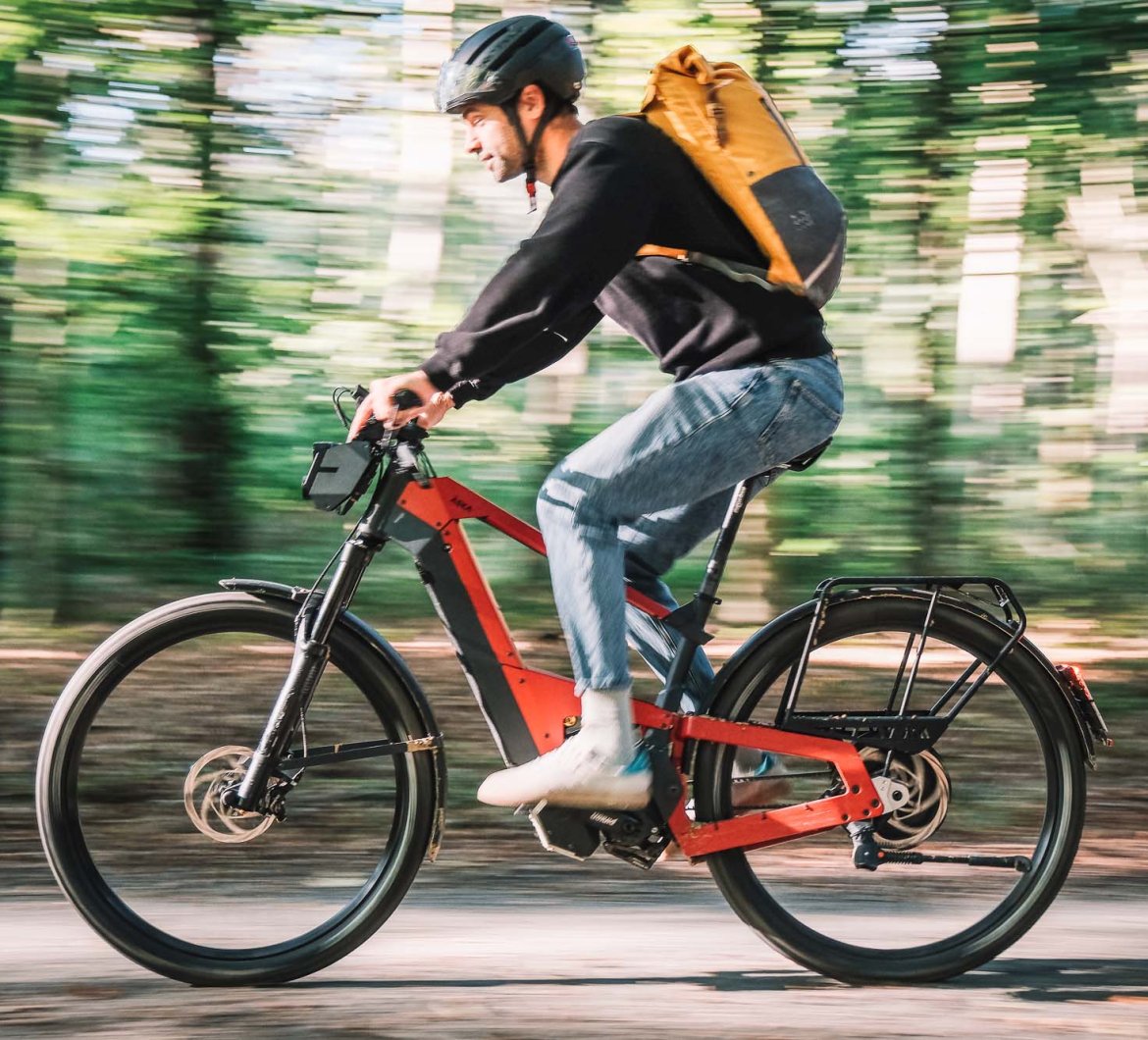 Stylish & lightweight e-bikes