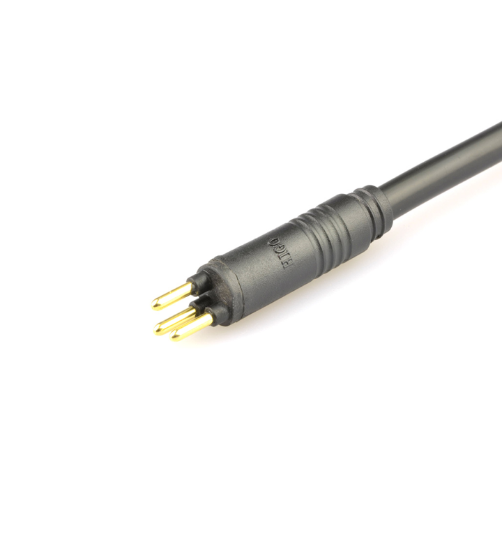 Male cable connector