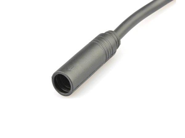 Female cable connector