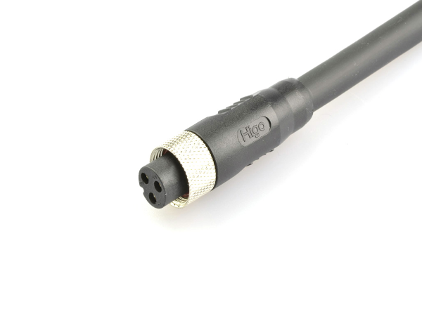 Female cable connector