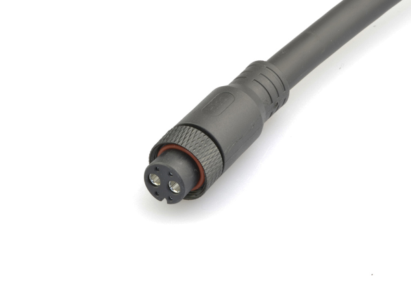 Female cable connector