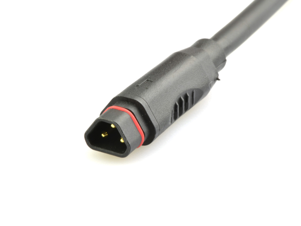 Male cable connector